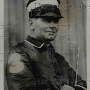 1935 Press Photo Pilot Dr. Hugh M. Parshall Clearance Reliable