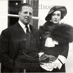 1934 Press Photo Lord Tennyson Lady Tennyson Sale Visa Payment