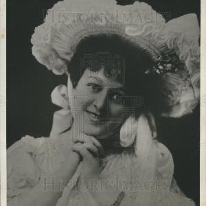1932 Press Photo Lulu Glaser with picture hat Cheap Sale Popular