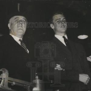 1936 Press Photo President Roosevelt & son John Sale Cost