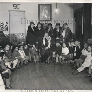 1932 Press Photo Dolly Gann Visits Welfare Institution, M. Higgins, W. Knight Good Selling Cheap Online