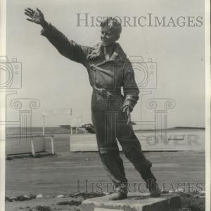 1932 Press Photo A statue of Charles Lindbergh at Lindbergh Field in San Diego Original Cheap Pice