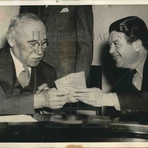 1936 Press Photo Sen. Henry Keyes and Sen. Robert La Follette of Tax Bill hearin Cheap Sale Cost