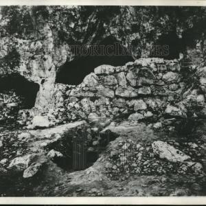 1929 Press Photo Cave Entrance Treasures of Magdeleniam Fashion Style Online
