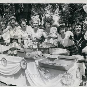 1947 Press Photo Children's Annual Fail Newest Cheap Pice