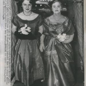 1913 Press Photo Mrs Herbert Shriver and Mrs Robert Shriver Clearance 2025 New