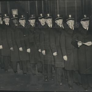 1944 Press Photo Police Free Shipping Low Pice Fee Shipping