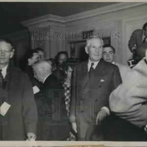 1944 Press Photo Chairman of the Board of Montgomary Ward Sewell Avery Countdown Package Online