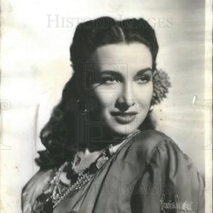 1944 Press Photo Vela Montoya ballet dancer With Credit Card Cheap Pice