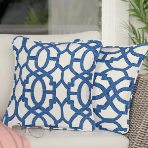 Indoor/Outdoor Geometric Throw Pillow (Set of 2) Outlet Popular