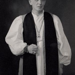 (George) Noel Hall Greetings Card Free Shipping Big Discount