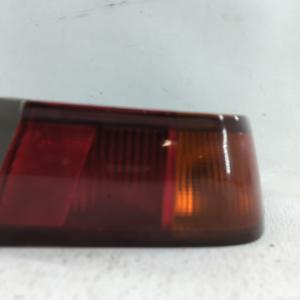1997-1999 Toyota Camry Tail Light Assembly Passenger Right OEM P/N:81560-AA020 Fits 1997 1998 1999 OEM Used Auto Parts Recommend For Sale