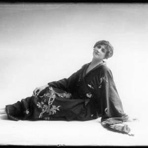 Valli Valli (ne Valli Knust) Portrait Print Cheap Store