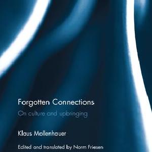 Forgotten Connections - Paperback / softback Comfortable