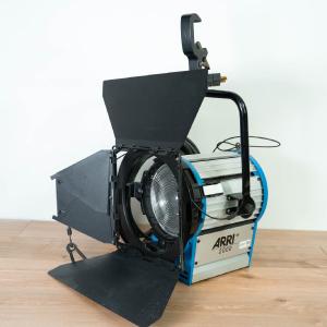 ARRI 2000 Fresnel Light Fixture Discount Pay With Visa