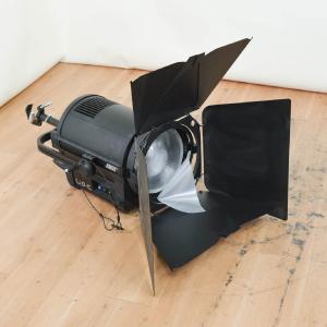 ARRI L10-C Color LED Pole-Operated Fresnel (NO POWER SUPPLY) Buy Cheap Extremely