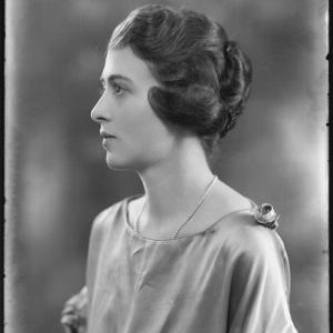 Roberta Bennett (ne Mitchell), Countess of Tankerville Greetings Card Outlet Deals