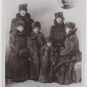 'Earl & Countess of Minto & Family' Greetings Card Cheap Sale Choice