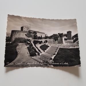 AK Trieste. Castello e Cattedrale di S. Giusto e Monumento ai Caduti. Outlet Manchester