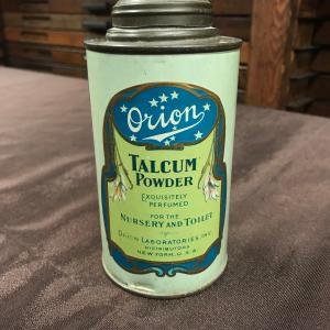 1906 'Exquisitely Perfumed' Beautiful Antique Orion Talcum Powder Tin Packaging from New York, NY Cheap Footlocker