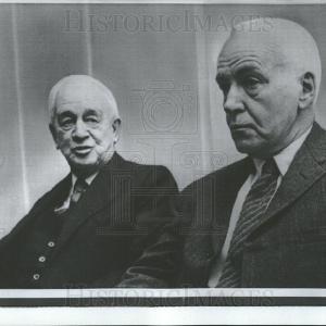 1966 Press Photo Professors Answer Questions At Confere Buy Cheap Huge Surprise