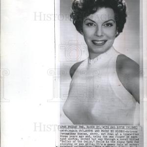 1966 Press Photo Jacqueline Sussan Valley Dolls Comfortable