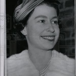 1958 Press Photo Queen Elizabeth II - RRW75751 Best Place Cheap Pice