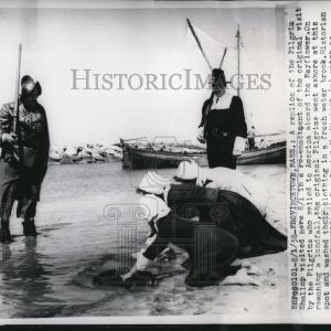 1958 Press Photo Provincetown Mass Pilgrim Shallop replica enactment Free Shipping Big Sale