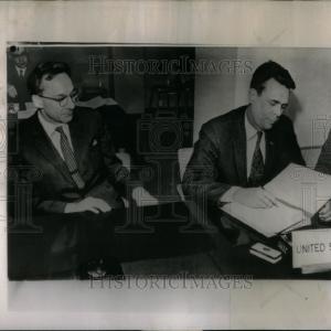 1962 Press Photo Signs Tariff Agreement Europe Herman Buy Cheap Latest