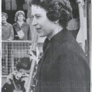 1962 Press Photo Queen Elizabeth II Hair Style Outlet Manchester