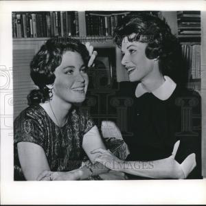 1962 Press Photo Actress Maureen O'Hara with her daughter Bronwyn - mjb25910 Clearance Cheap Real