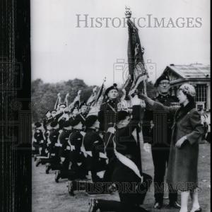1960 Press Photo Queen Elizabeth - nef27367 Footlocker Pictures Online
