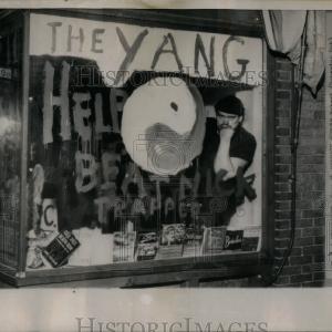 1960 Press Photo Robert Sweda "The Thinker" Fashion Style Online