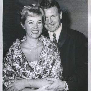 1960 Press Photo Newlyweds Mr. and Mrs. Timothy J. Canty Jr. Cheap Good Selling