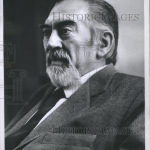 1970 Press Photo Thomas Gomez Cat On A Hot Tin Roof Ivanhoe Theater- RSA59009 Authentic