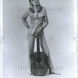 1970 Press Photo Lynn Kellogg Musician Guitar Clearance Latest