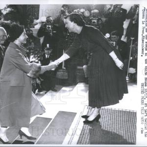 1957 Press Photo Queen Elizabeth British Royalty Clearance Good Selling