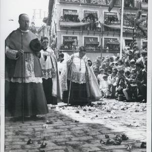 1957 Press Photo Priests Walk In The Traditional Roman Catholic Procession Buy