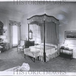 1957 Press Photo Queen Elizabeth II White House England - RRV48549 Buy Cheap Comfortable