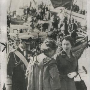 1957 Press Photo Queen Elizabeth II Hot Sale Cheap Pice