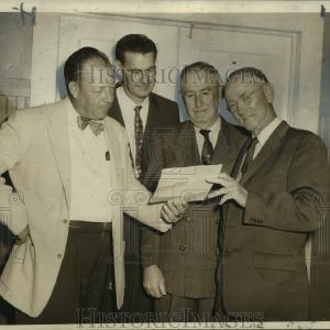 1957 Press Photo Kirby Cockerham & others discuss eradication of fire ant. Free Shipping Best Seller