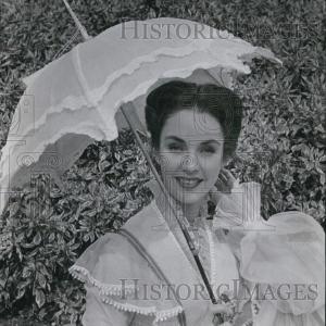 1957 Press Photo Jennifer Jones The Barretts of Wimpole Street MGM Clearance Extremely