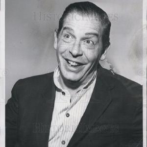 1957 Press Photo Milton Berle Big Discount For Sale