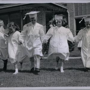 1957 Press Photo Kindergarten Buy Cheap Pay With Paypal