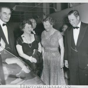 1957 Press Photo Morgan Art Library Free Shipping Browse