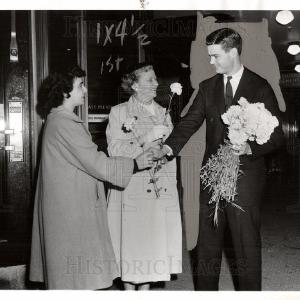 1957 Press Photo j.c.hudson Outlet 100% Original