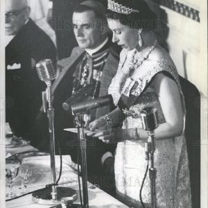 1959 Press Photo Queen Elizabeth Jewelry Fashion Royalty For Sale 2025