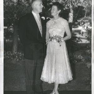 1959 Press Photo Newlyweds Mr. & Mrs. Francis Edward Dore Cheap Sale Pay With Visa