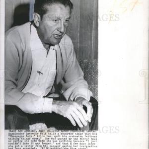 1959 Press Photo Lawrence Welk Los Angeles Clearance Official