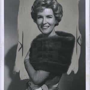 1959 Press Photo Julia Meade ANY WAY THE WIND BLOWS In China